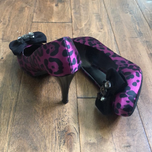 Ornate leopard heels - Picture 3 of 4